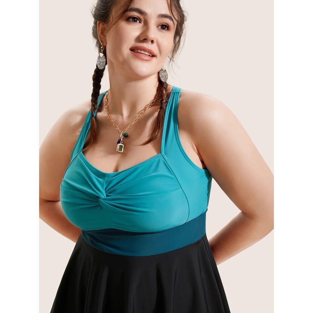 🔥SALE Size 14 16 1X Plus Size Heart Neckline Tummy Control Swim Dress BloomChic - Picture 4 of 7